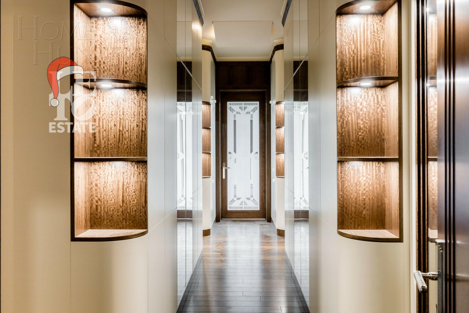 2-этажный коттедж 1 244 м² с отделкой