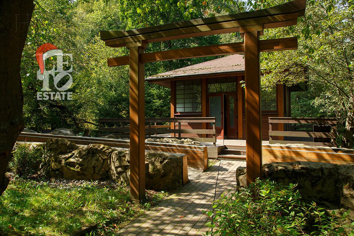 2-этажный таунхаус 270 м² без отделки