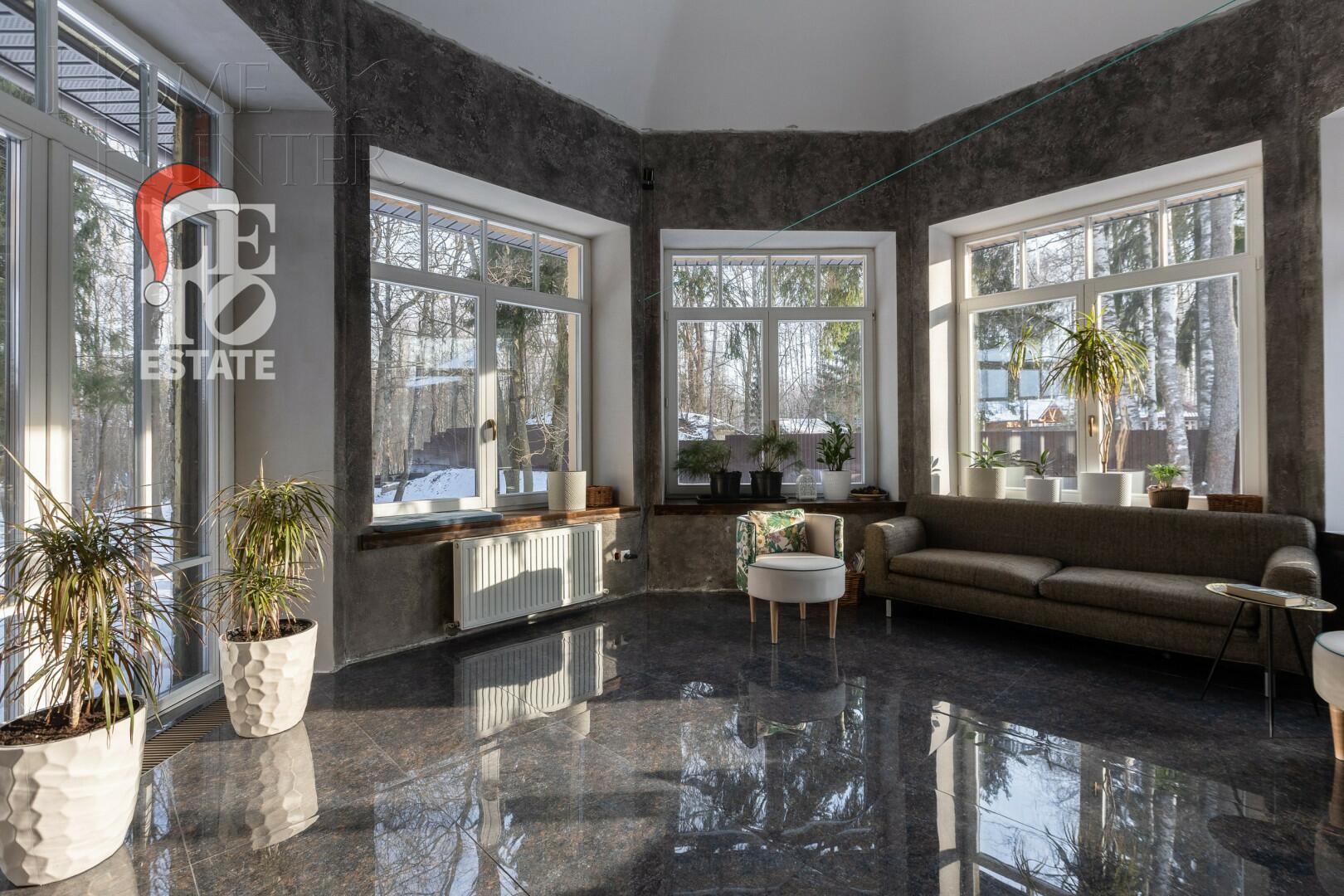 3-этажный коттедж 950 м² без отделки