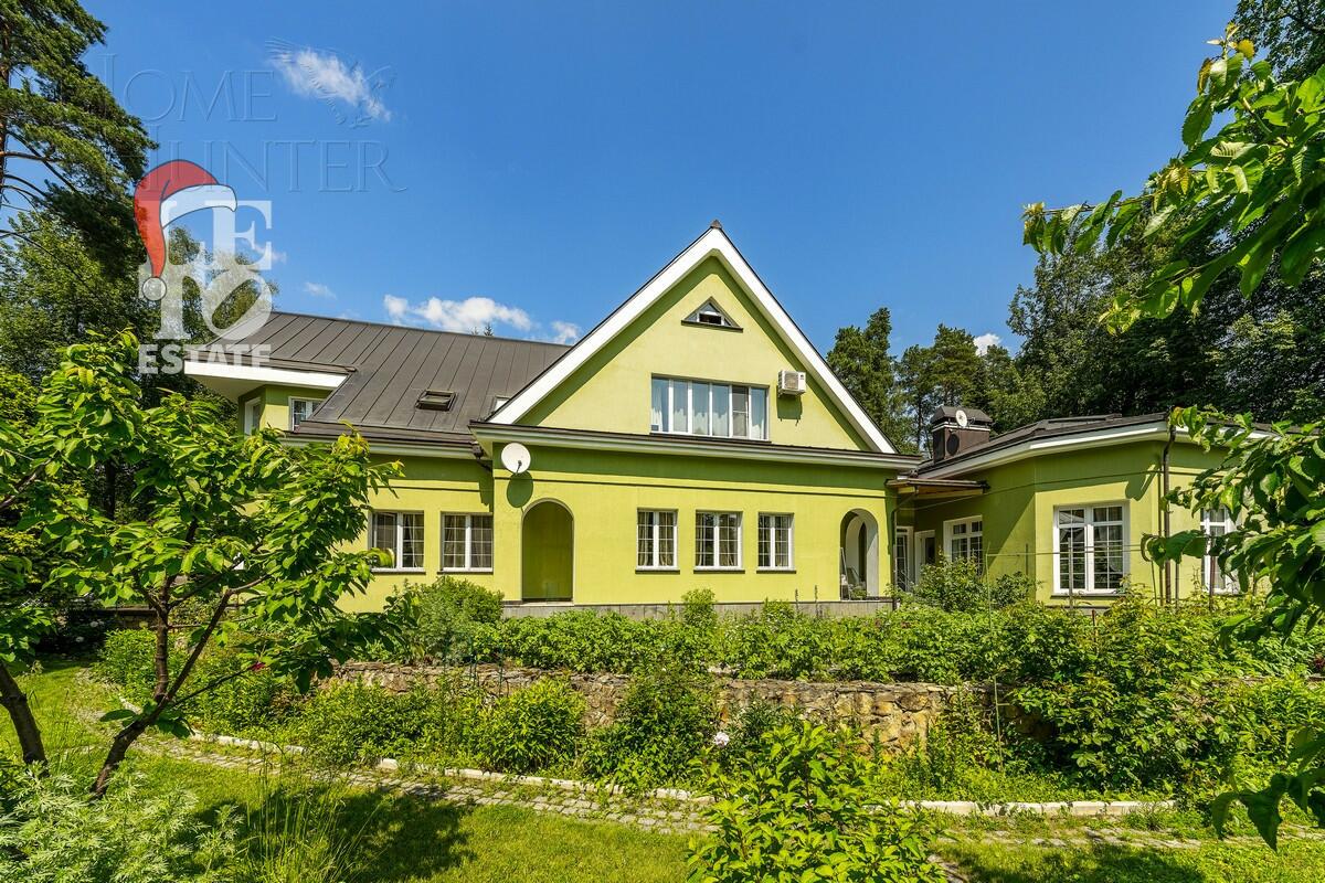 2-этажный коттедж 675.8 м² с отделкой