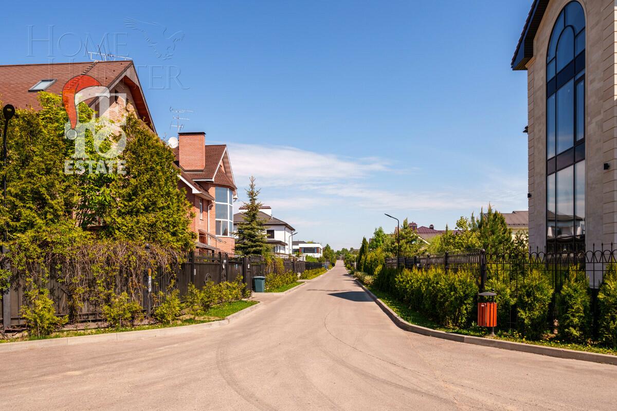 2-этажный коттедж 460 м² без отделки