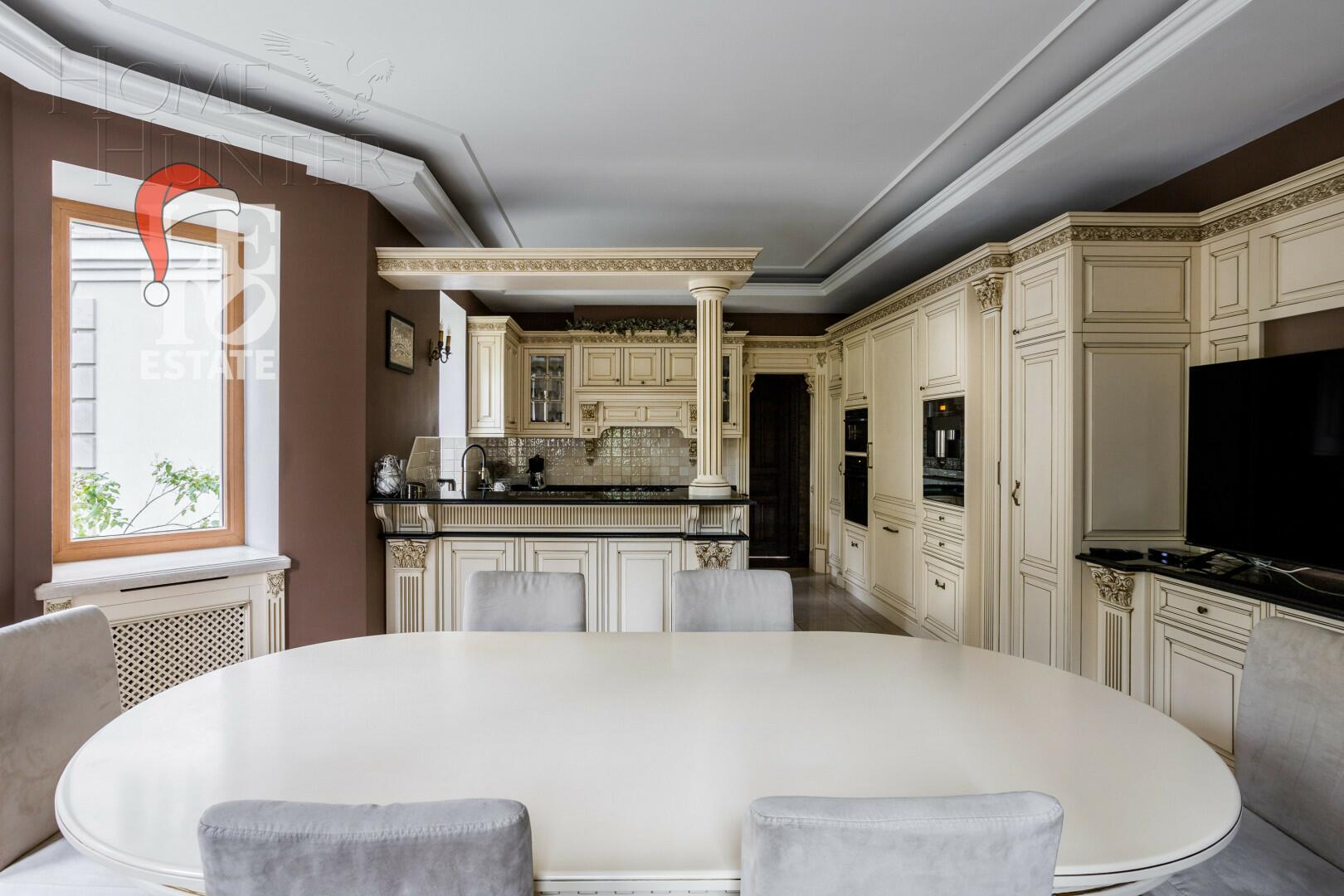 2-этажный коттедж 800 м² с отделкой