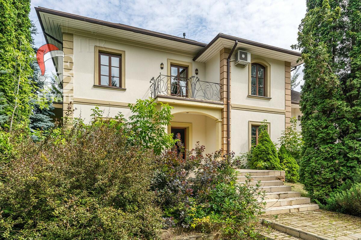 2-этажный коттедж 650 м² с отделкой