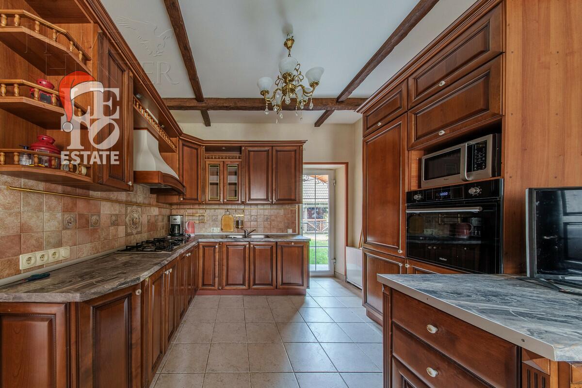 3-этажный коттедж 475 м² с отделкой