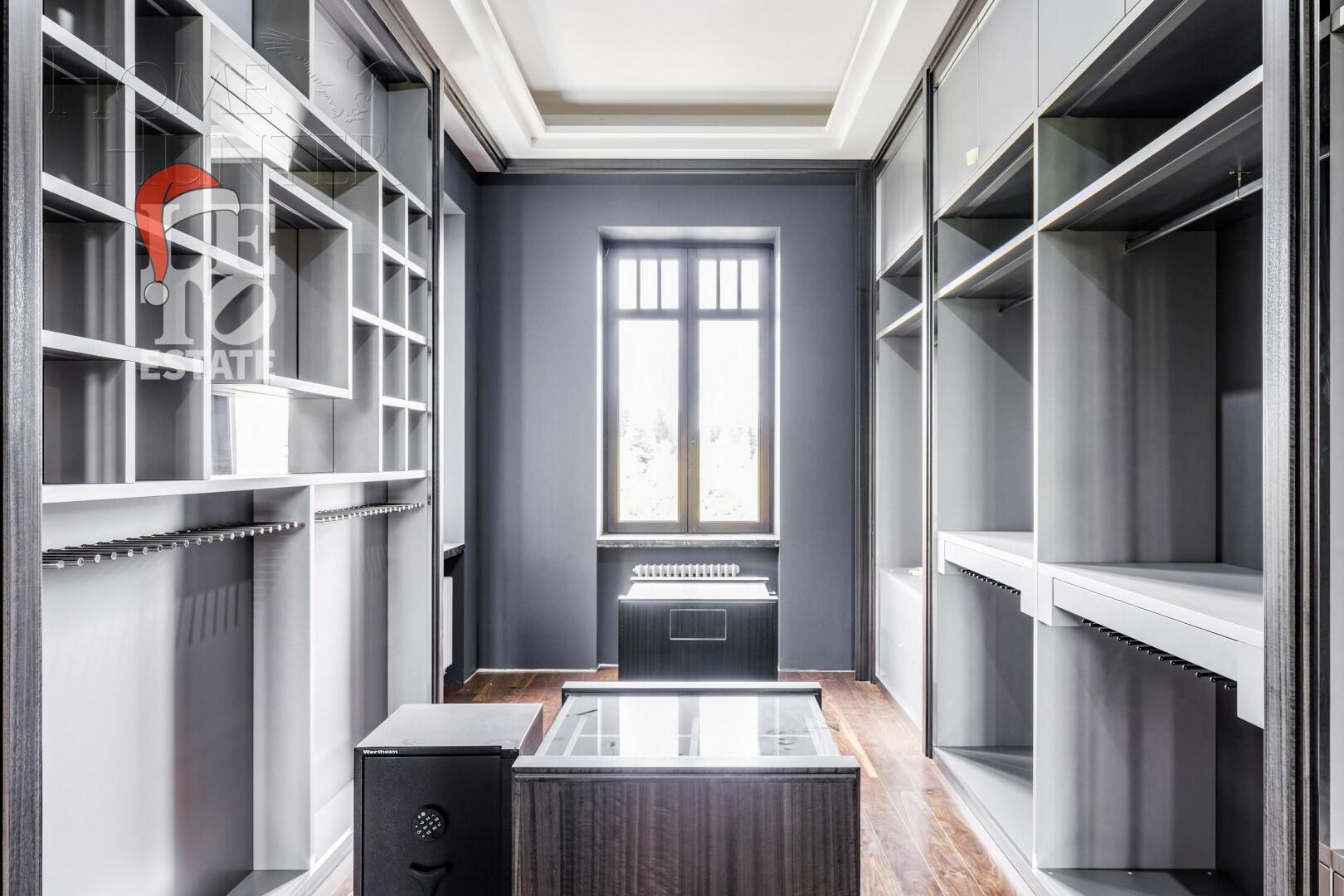 2-этажный коттедж 1 244 м² с отделкой