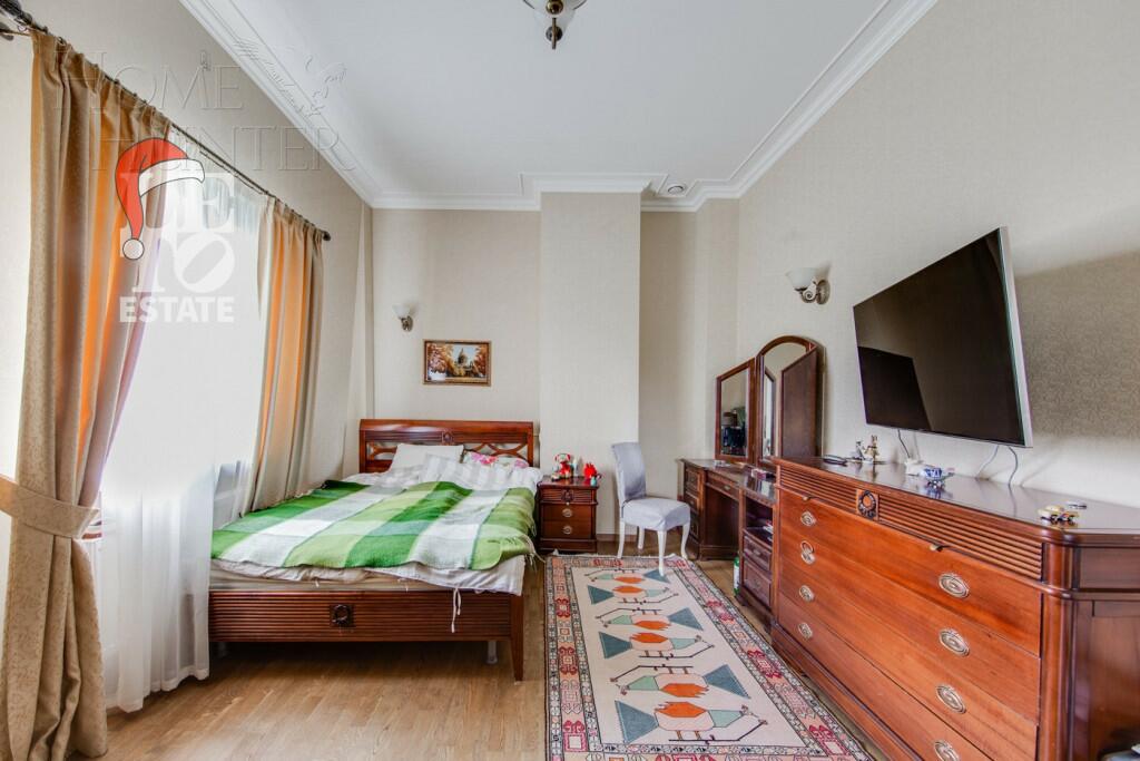 3-этажный коттедж 553.6 м² с отделкой