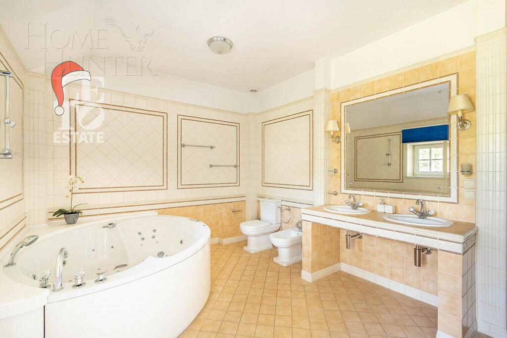 2-этажный коттедж 3 817 м² с отделкой