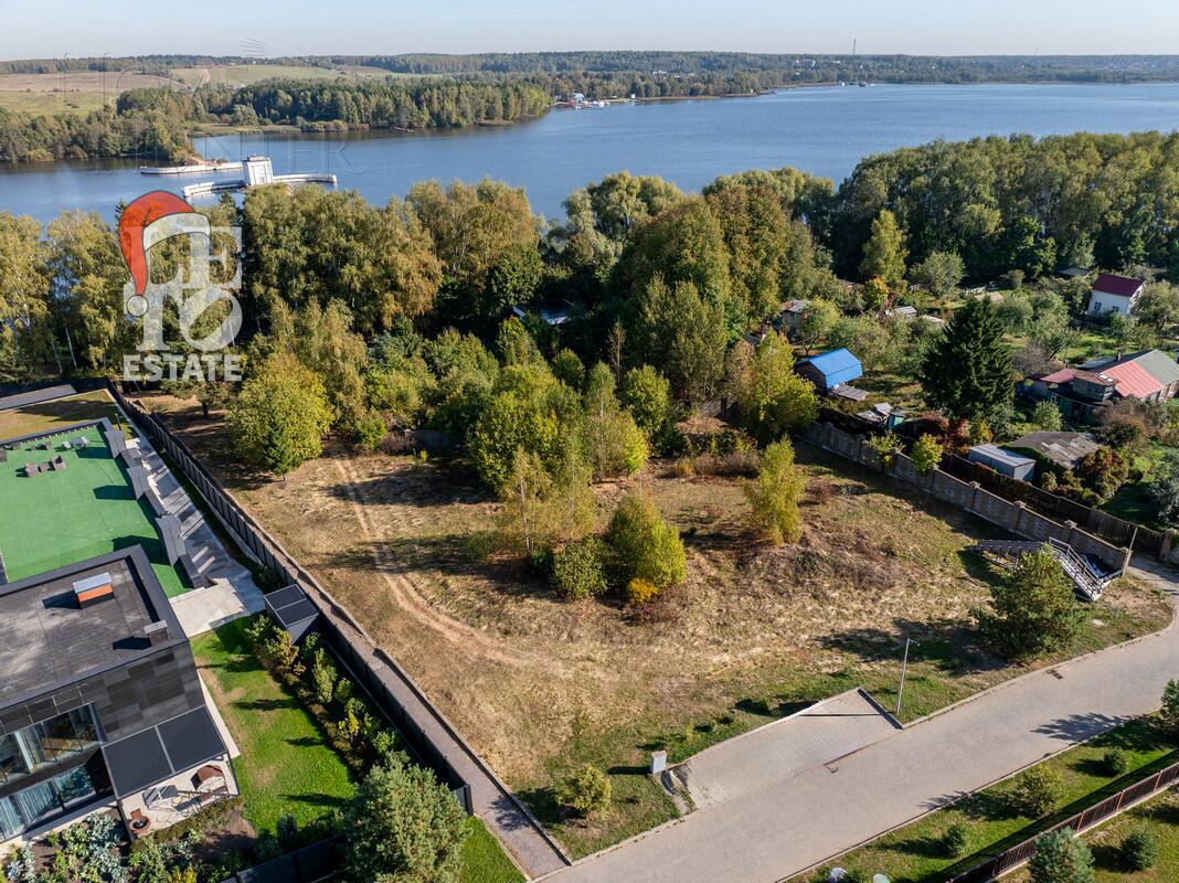 Участок 46.55 сот. в охраняемом поселке