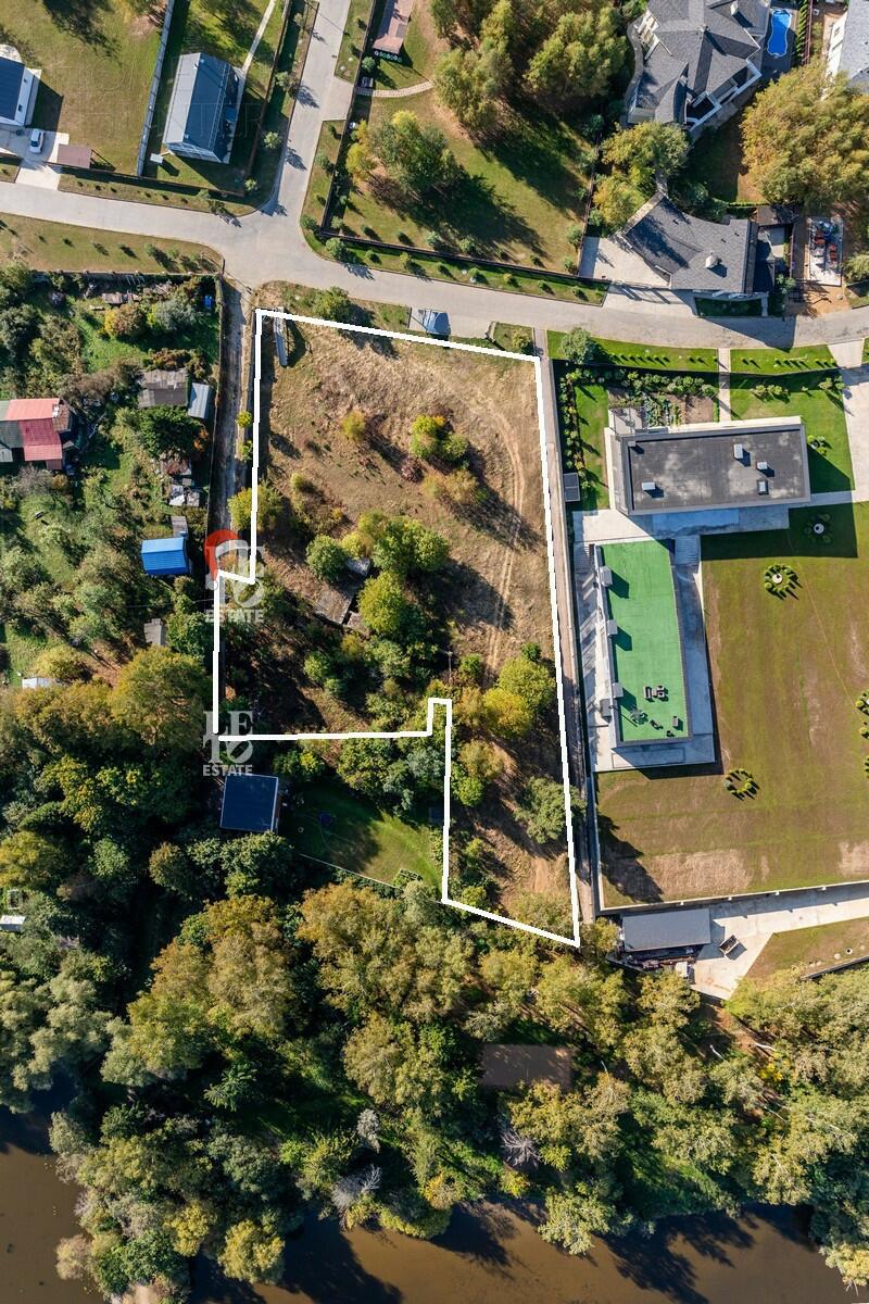 Участок 46.55 сот. в охраняемом поселке