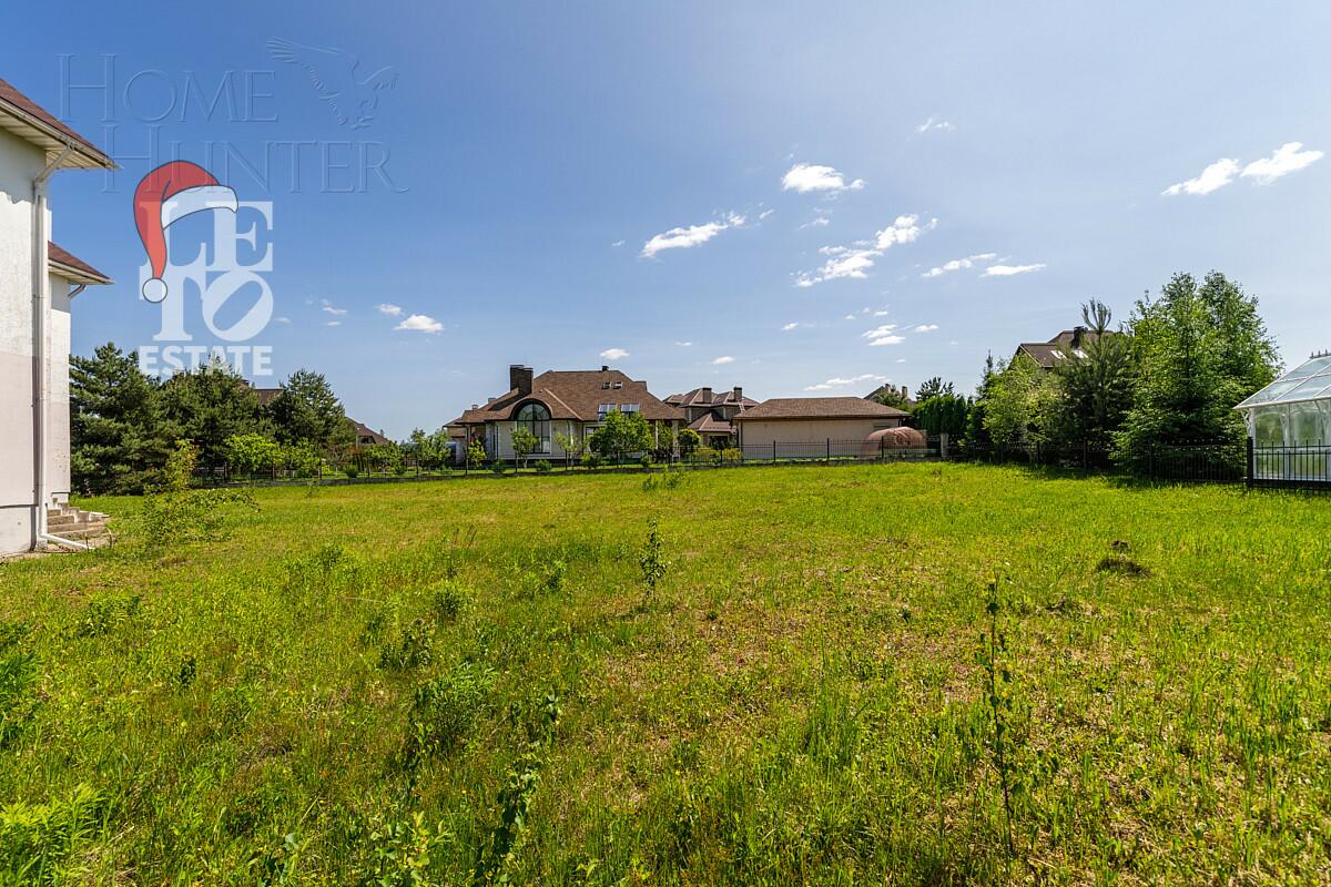 2-этажный коттедж 820 м² без отделки