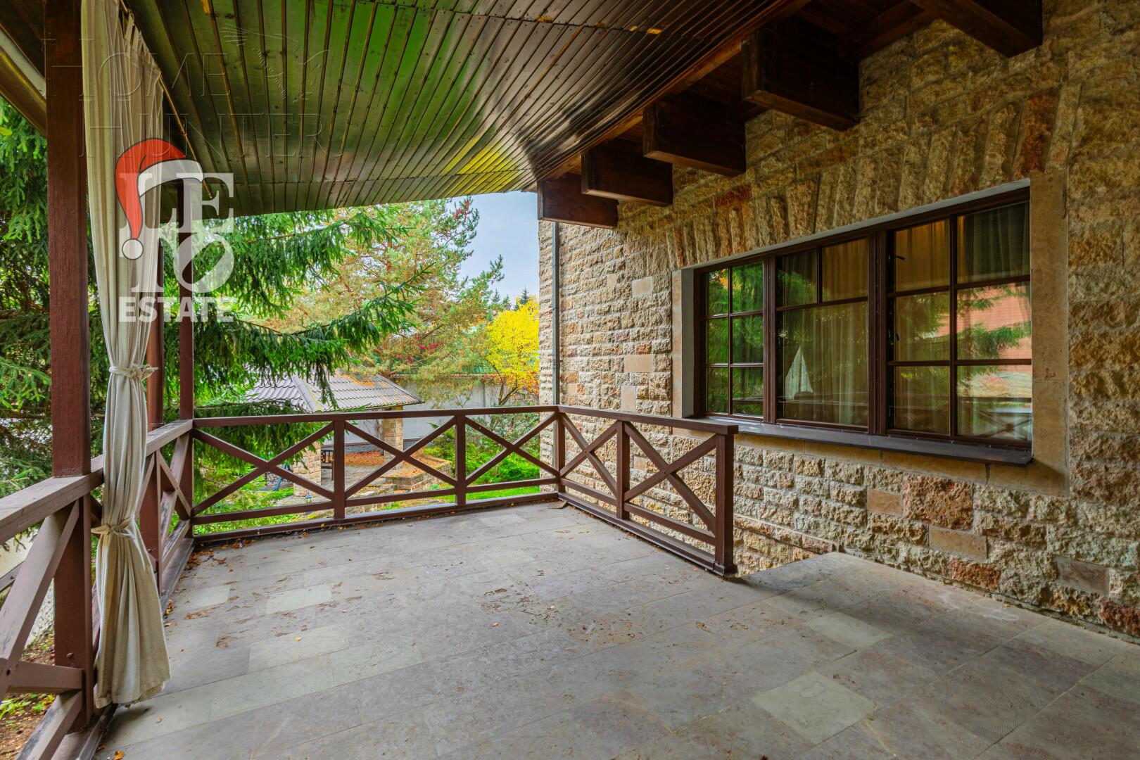 2-этажный коттедж 720 м² с отделкой