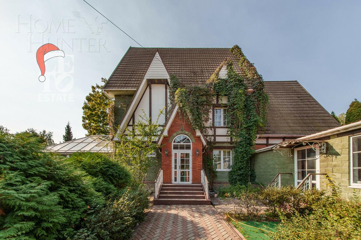 3-этажный коттедж 475 м² с отделкой