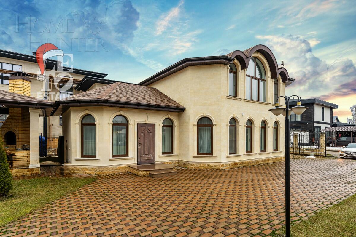 2-этажный коттедж 400 м² с отделкой