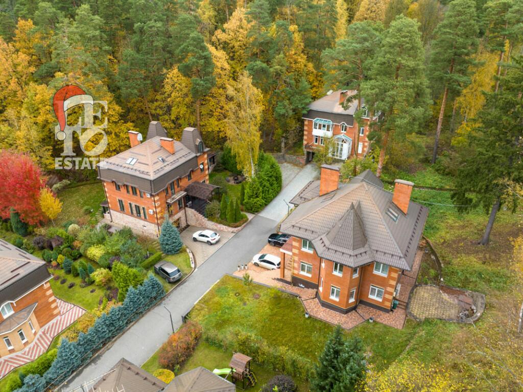 2-этажный коттедж 440.2 м² с отделкой