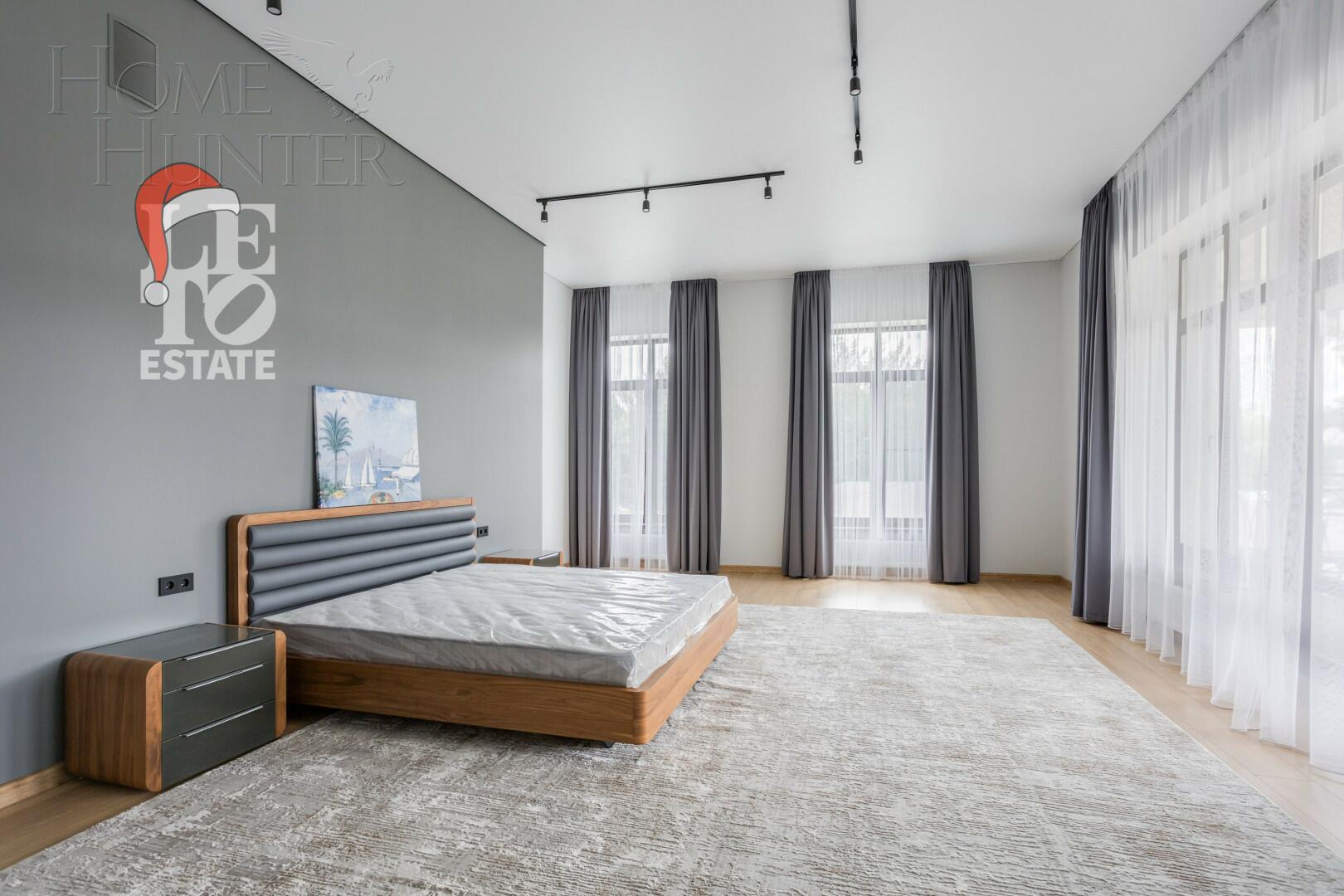 2-этажный коттедж 1 300 м² без отделки