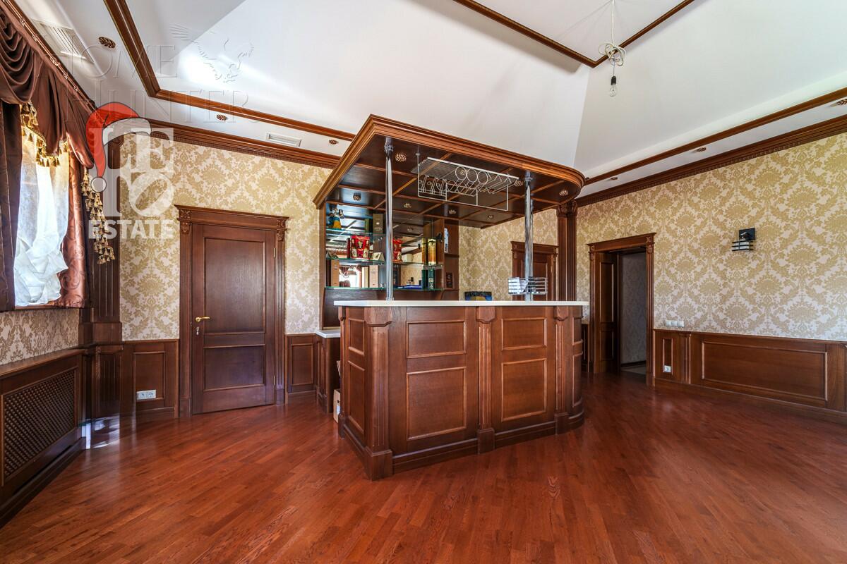 2-этажный коттедж 1 000 м² с отделкой