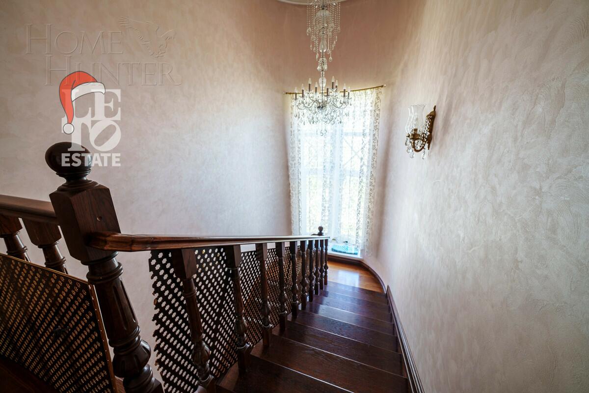 2-этажный коттедж 680 м² с отделкой