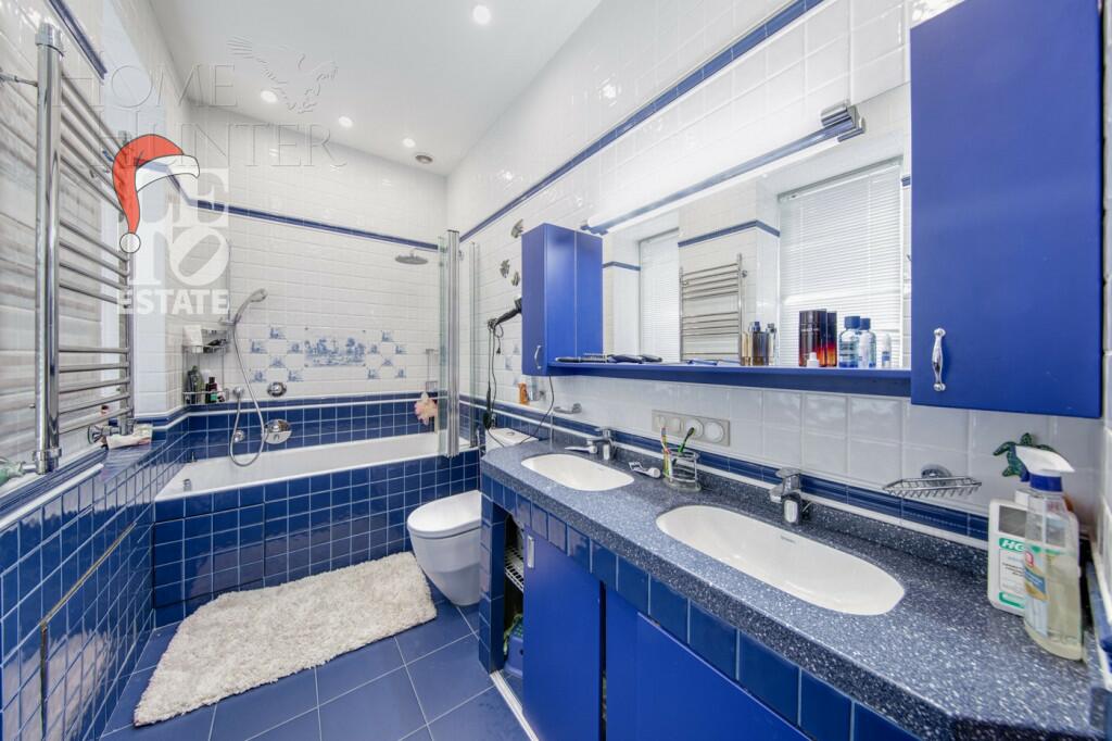 3-этажный коттедж 553.6 м² с отделкой