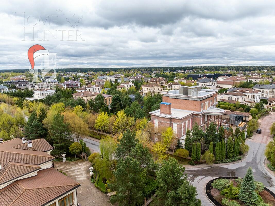 2-этажный коттедж 1 320 м² без отделки