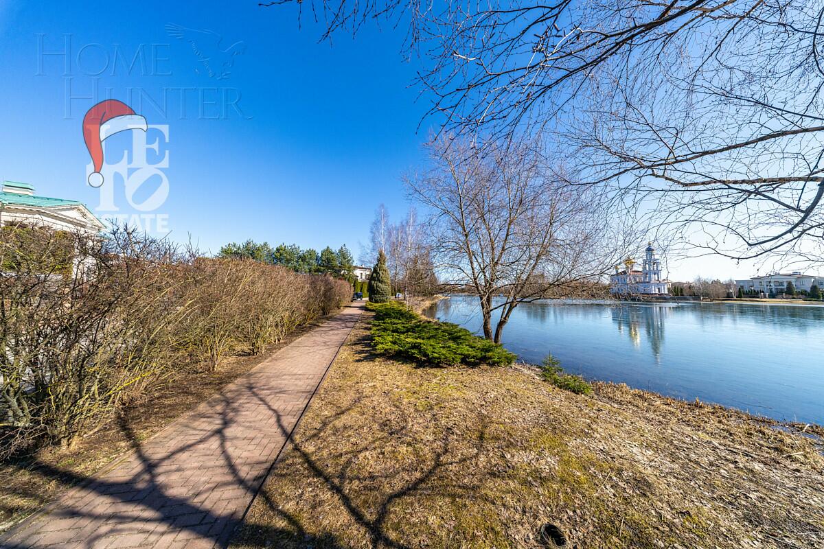 2-этажный коттедж 1 320 м² без отделки