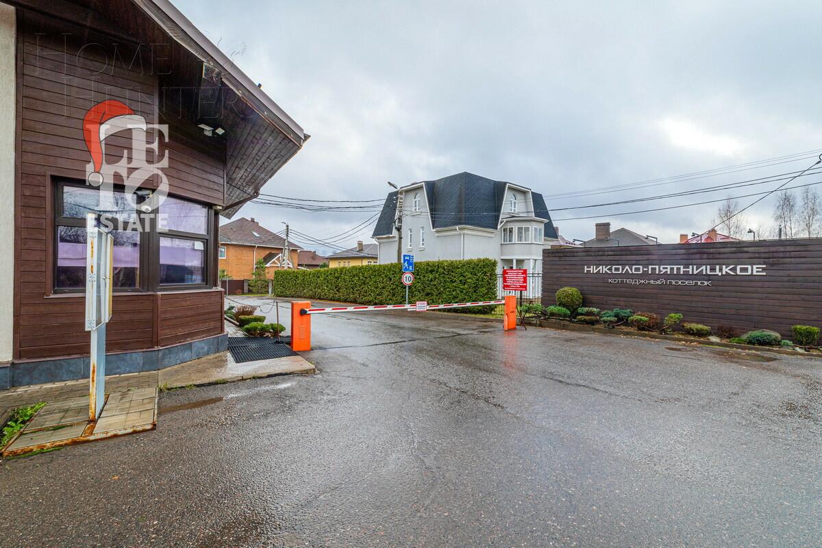 3-этажный коттедж 350 м² с отделкой