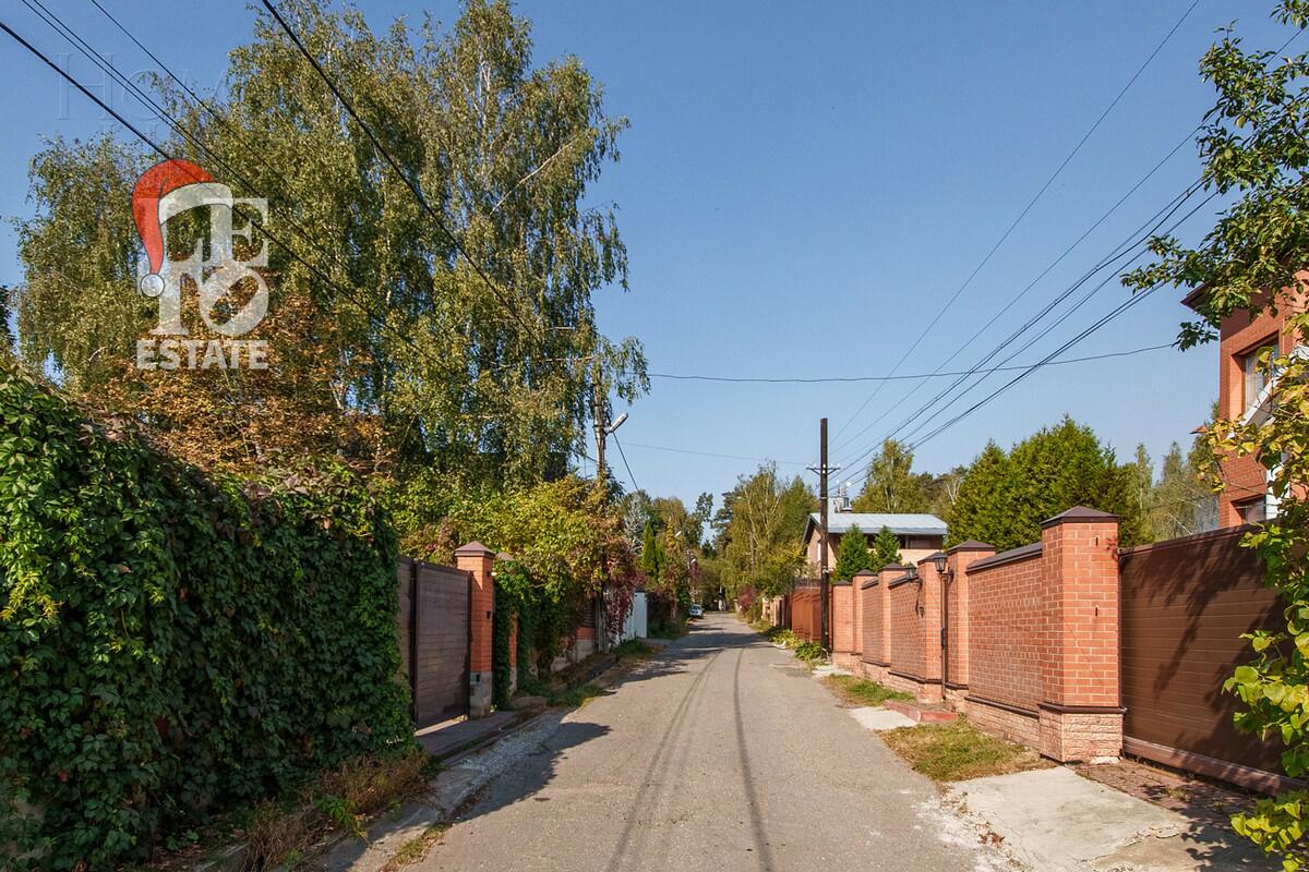 3-этажный коттедж 475 м² с отделкой