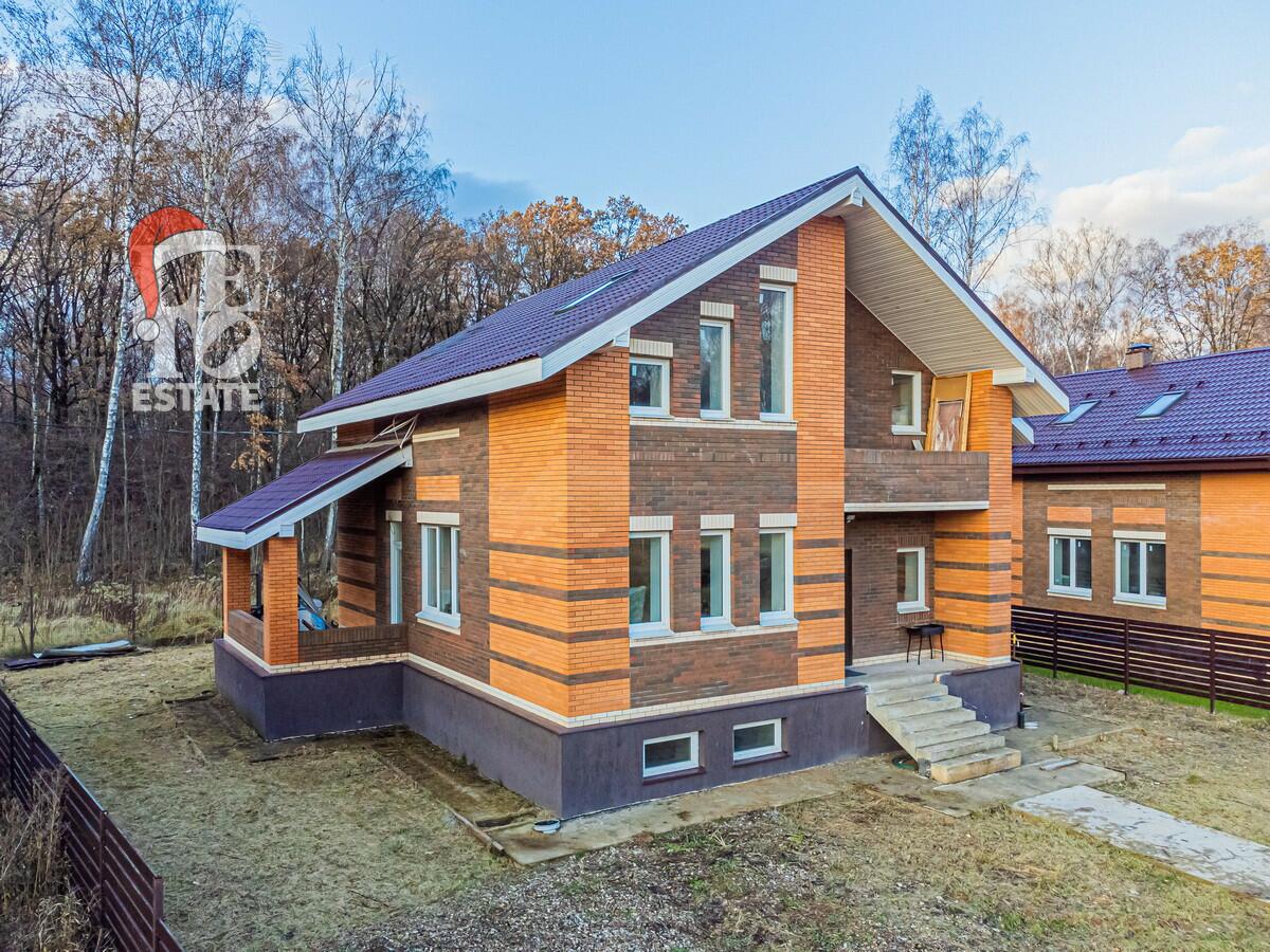2-этажный коттедж 250 м² с отделкой