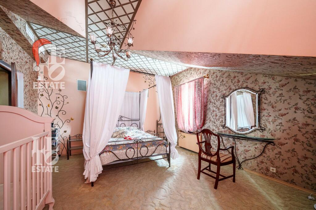 3-этажный коттедж 840 м² с отделкой