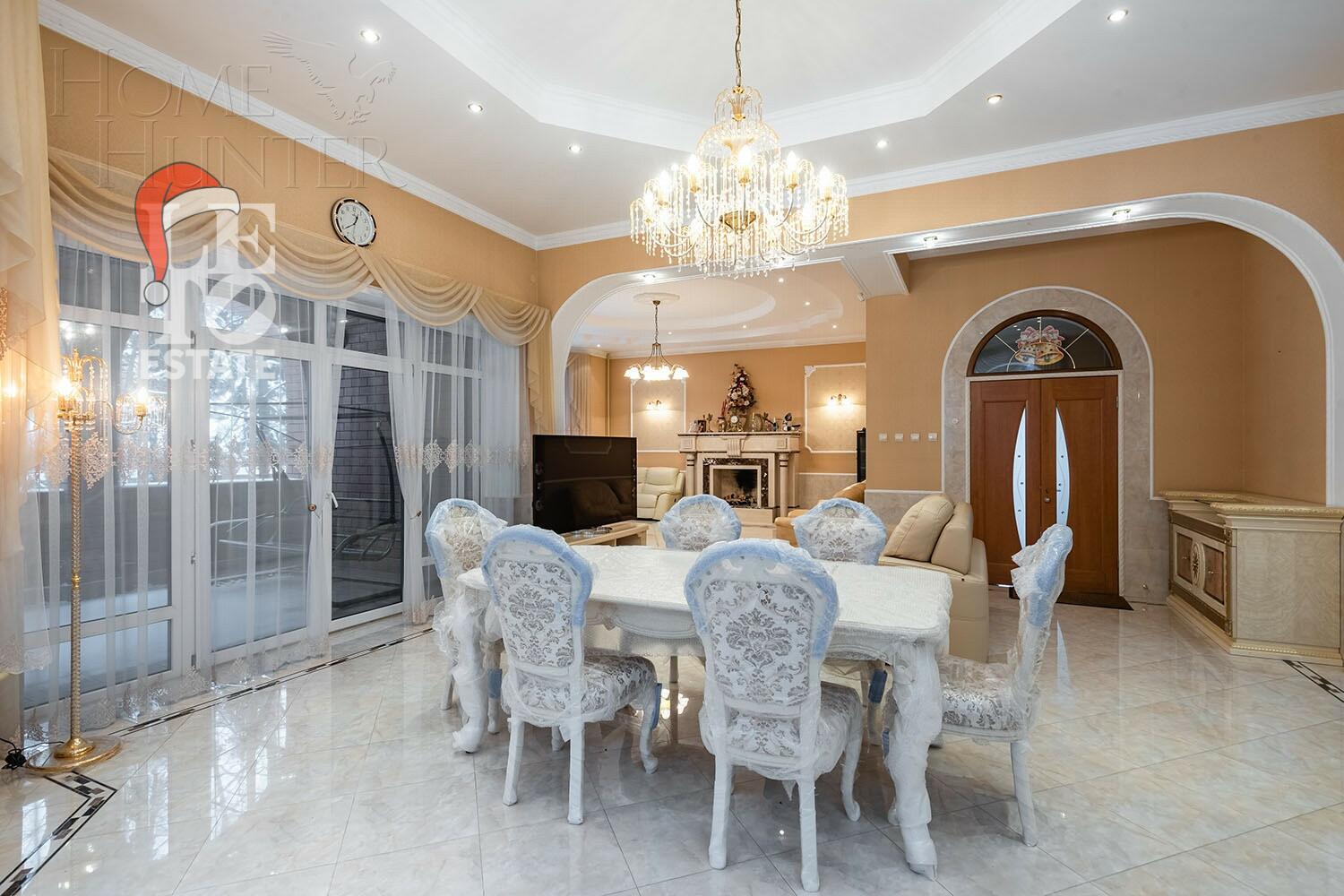 3-этажный коттедж 1 319 м² с отделкой