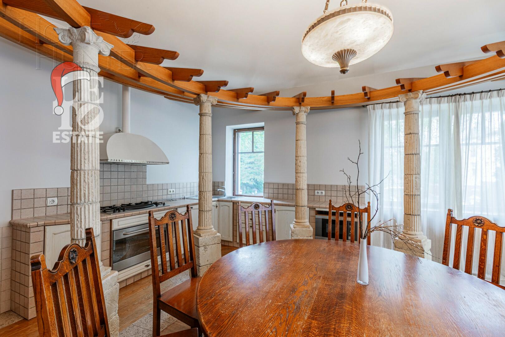 2-этажный коттедж 720 м² с отделкой