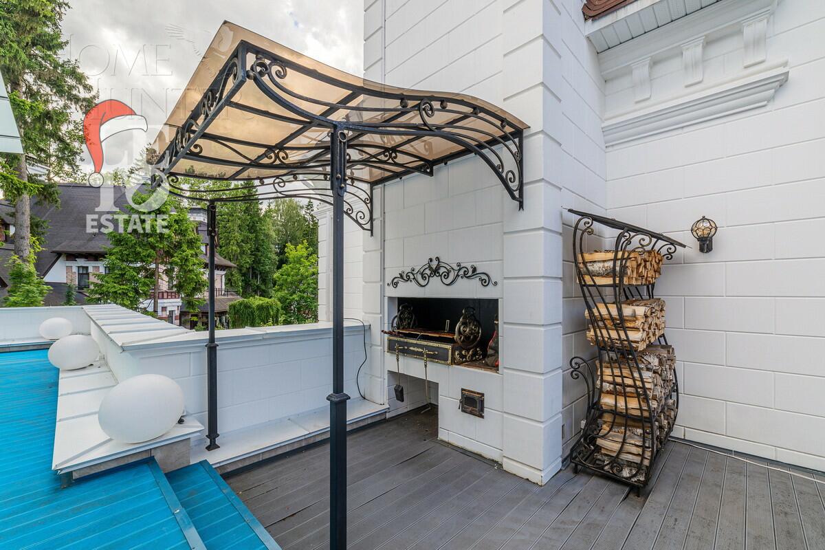 3-этажный коттедж 1 200 м² с отделкой