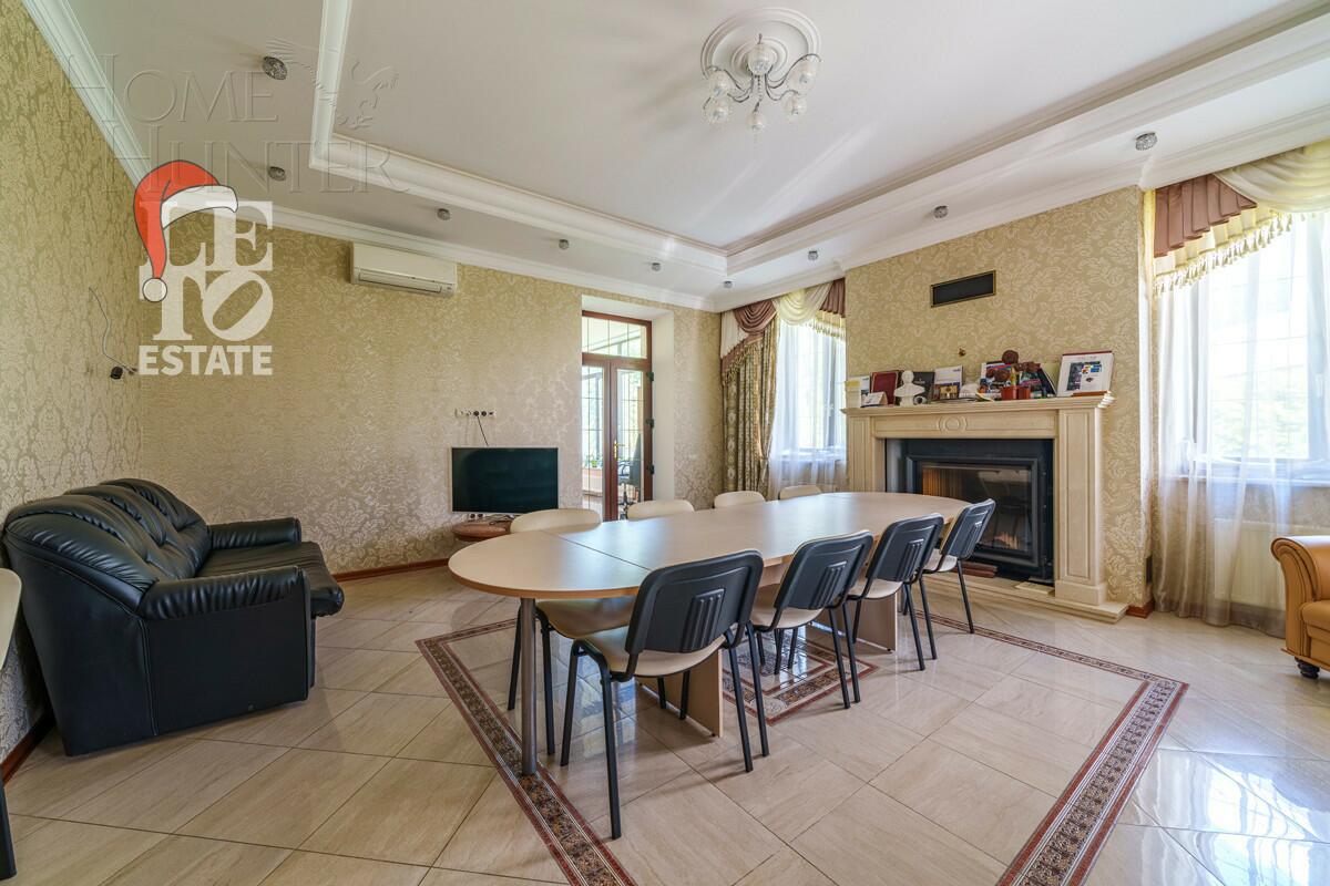 2-этажный коттедж 1 000 м² с отделкой