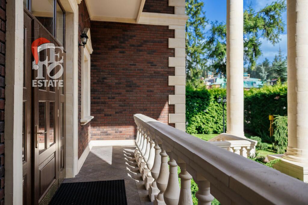 2-этажный коттедж 1 556 м² с отделкой