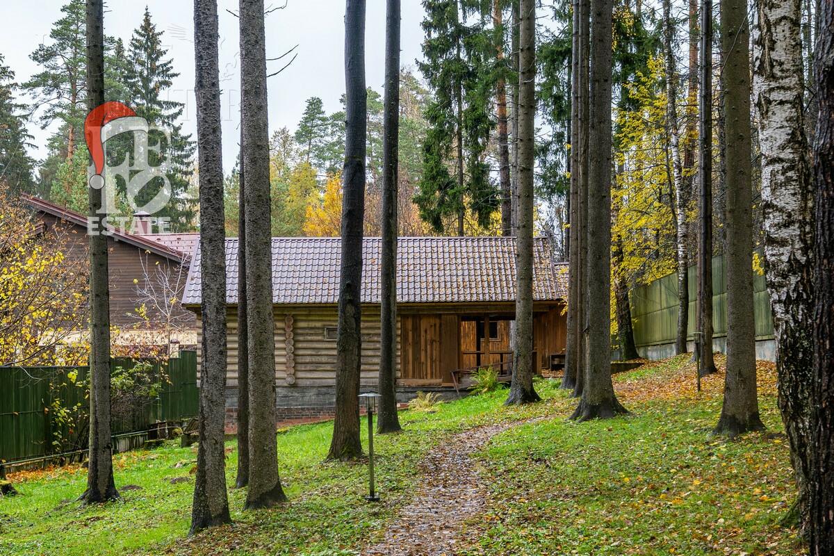 3-этажный коттедж 980 м² с отделкой