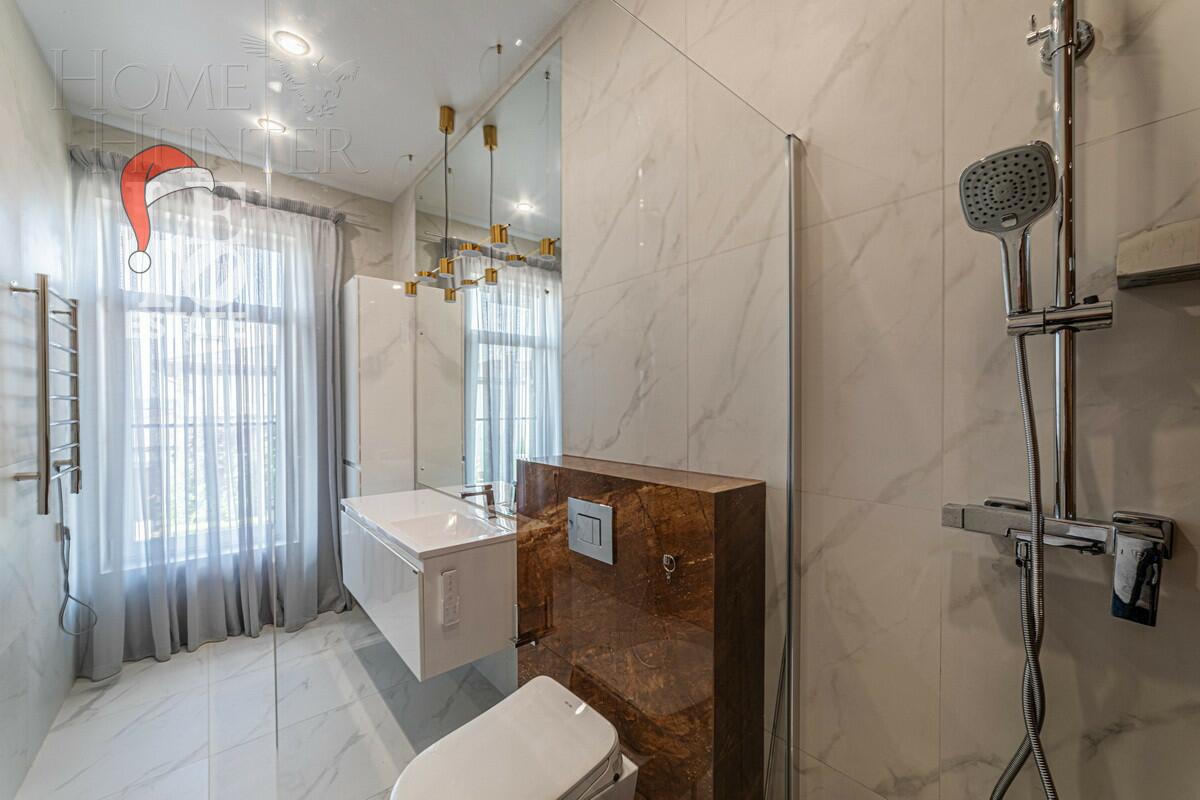 2-этажный коттедж 241 м² с отделкой