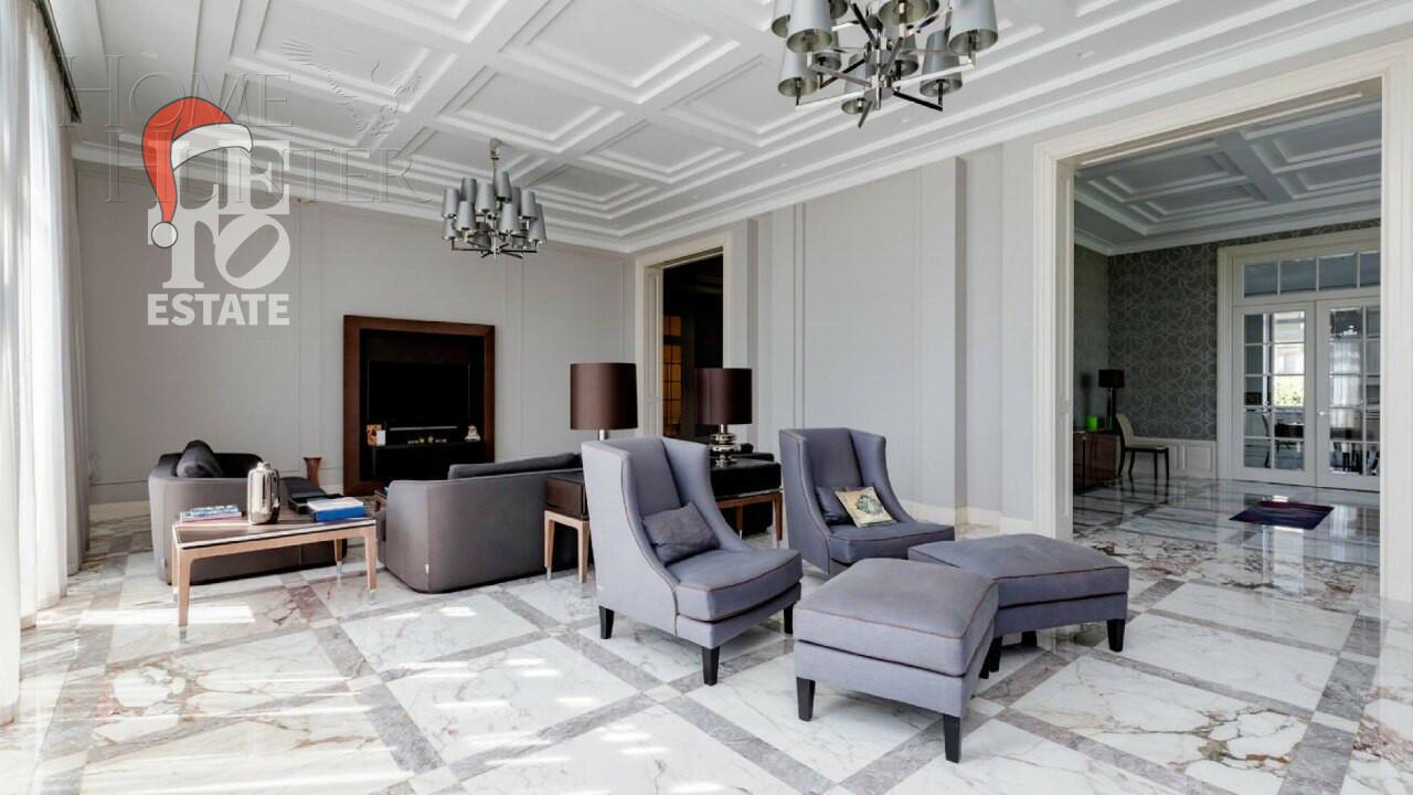 3-этажный коттедж 1 185 м² с отделкой