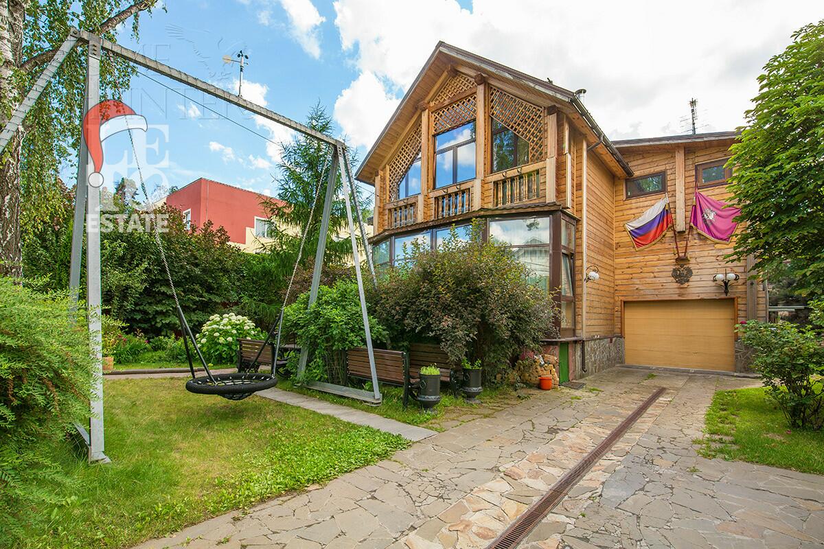 3-этажный коттедж 310 м² с отделкой