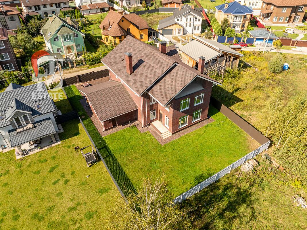 2-этажный коттедж 500 м² без отделки