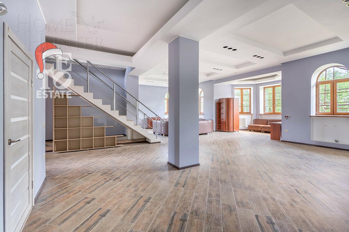 2-этажный коттедж 1 028 м² с отделкой