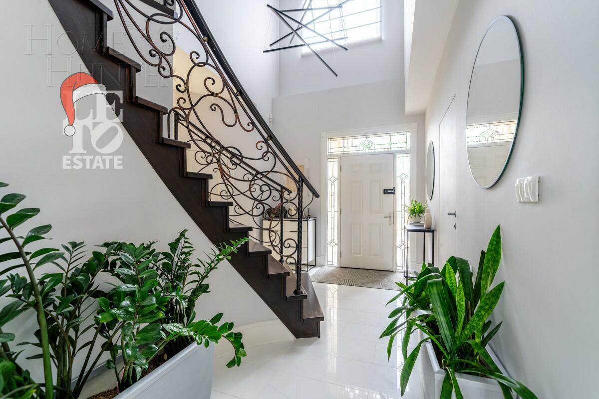 2-этажный коттедж 370 м² с отделкой