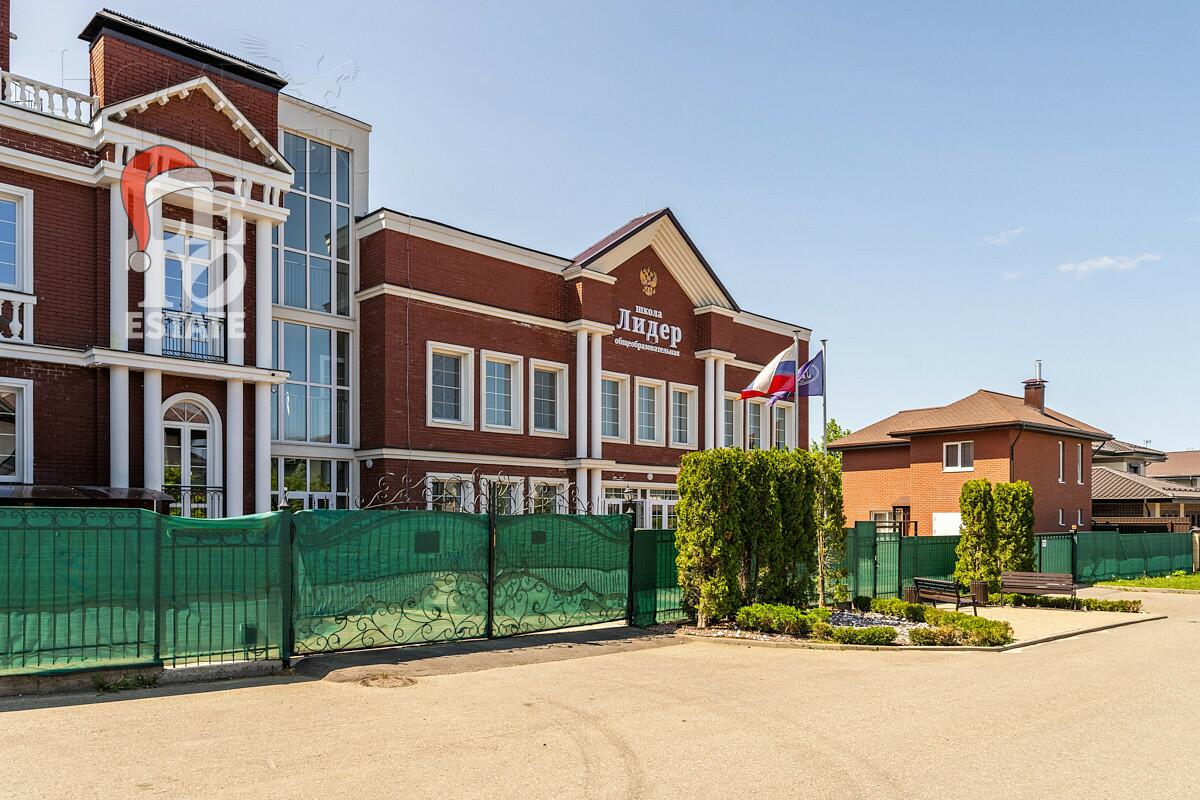 2-этажный коттедж 240 м² без отделки