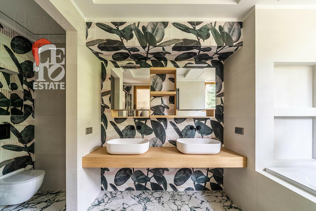 2-этажный коттедж 1 330 м² с отделкой