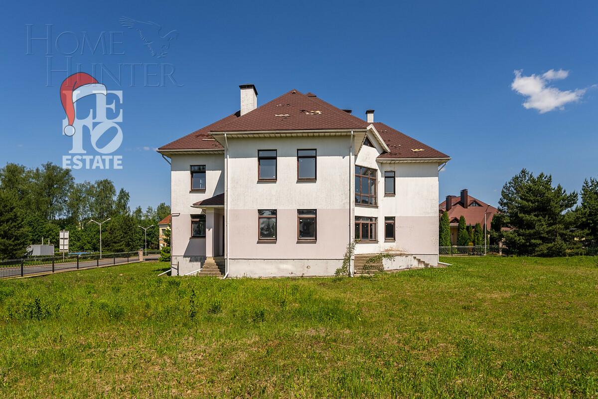 2-этажный коттедж 820 м² без отделки