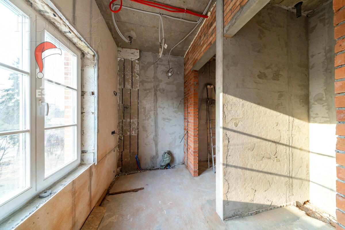 4-этажный таунхаус 395 м² без отделки