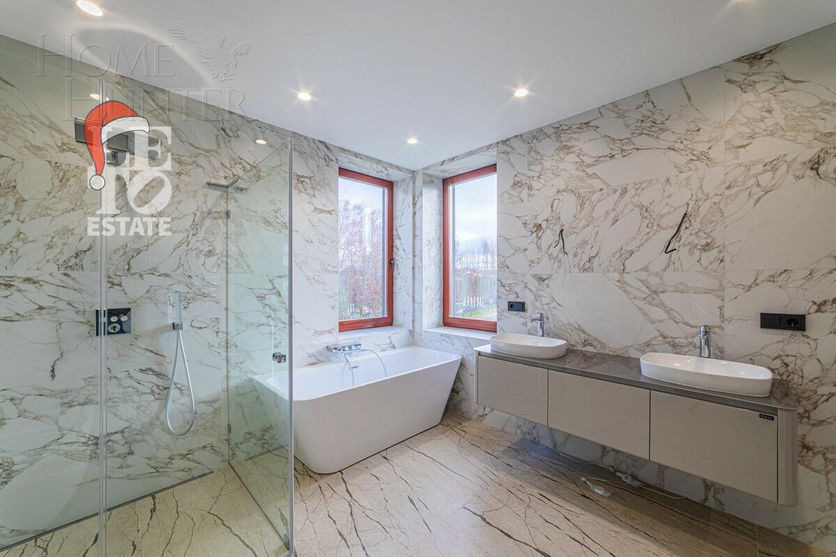 2-этажный коттедж 693 м² с отделкой