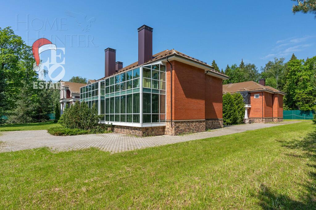 2-этажный коттедж 3 817 м² с отделкой