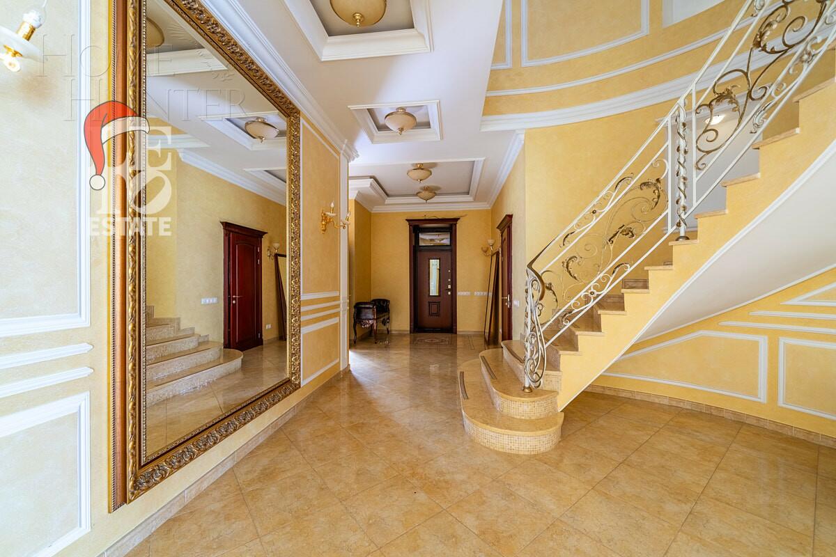 2-этажный коттедж 700 м² с отделкой