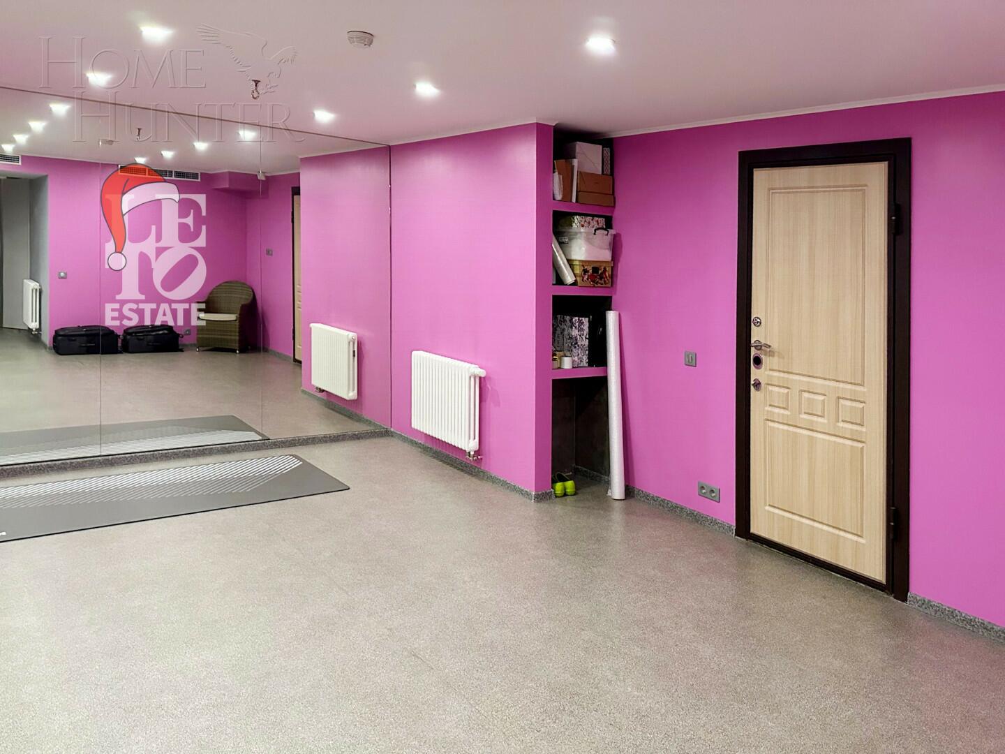 3-этажный таунхаус 293 м² с отделкой