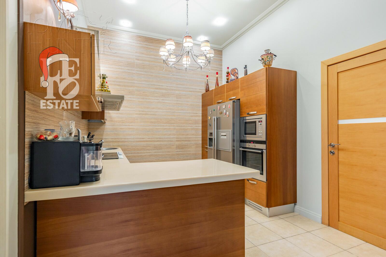 2-этажный коттедж 600 м² с отделкой