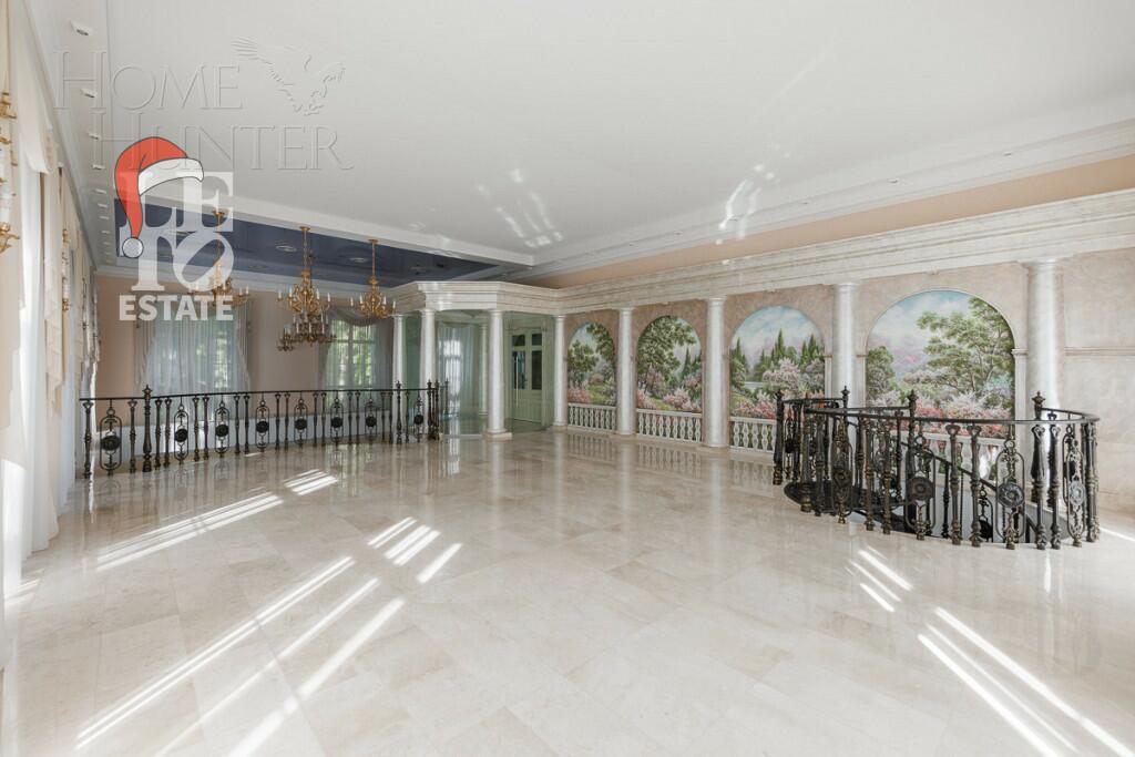 2-этажный коттедж 1 556 м² с отделкой